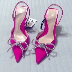 ZARA Embellished bow heeded slingbacks 2200/210